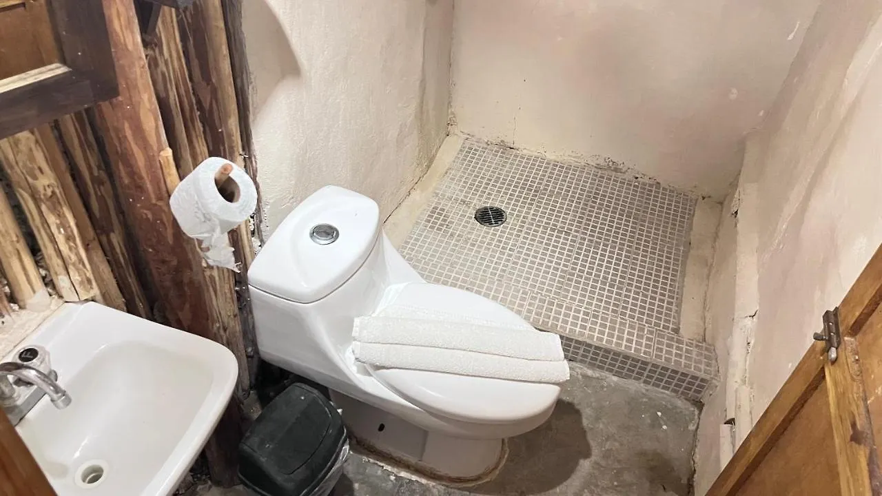 Karen'S Hotel טולום